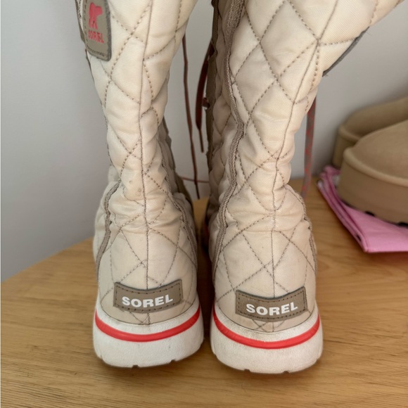Sorel winter boots - Picture 2 of 5